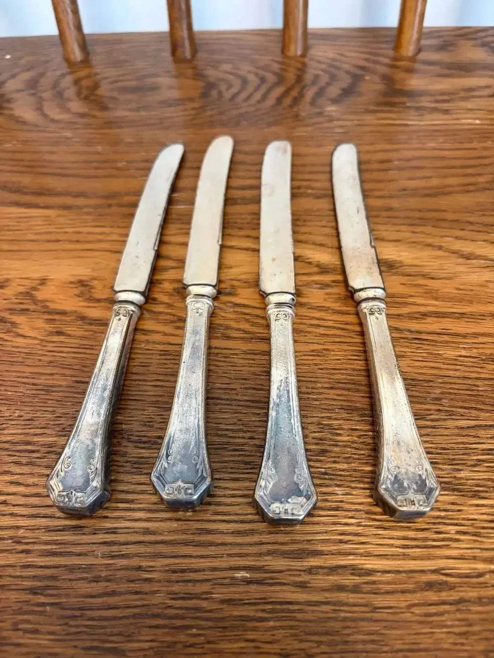 Vintage Silver Plated Dinner Knives Set of 4 Embossed Handles
